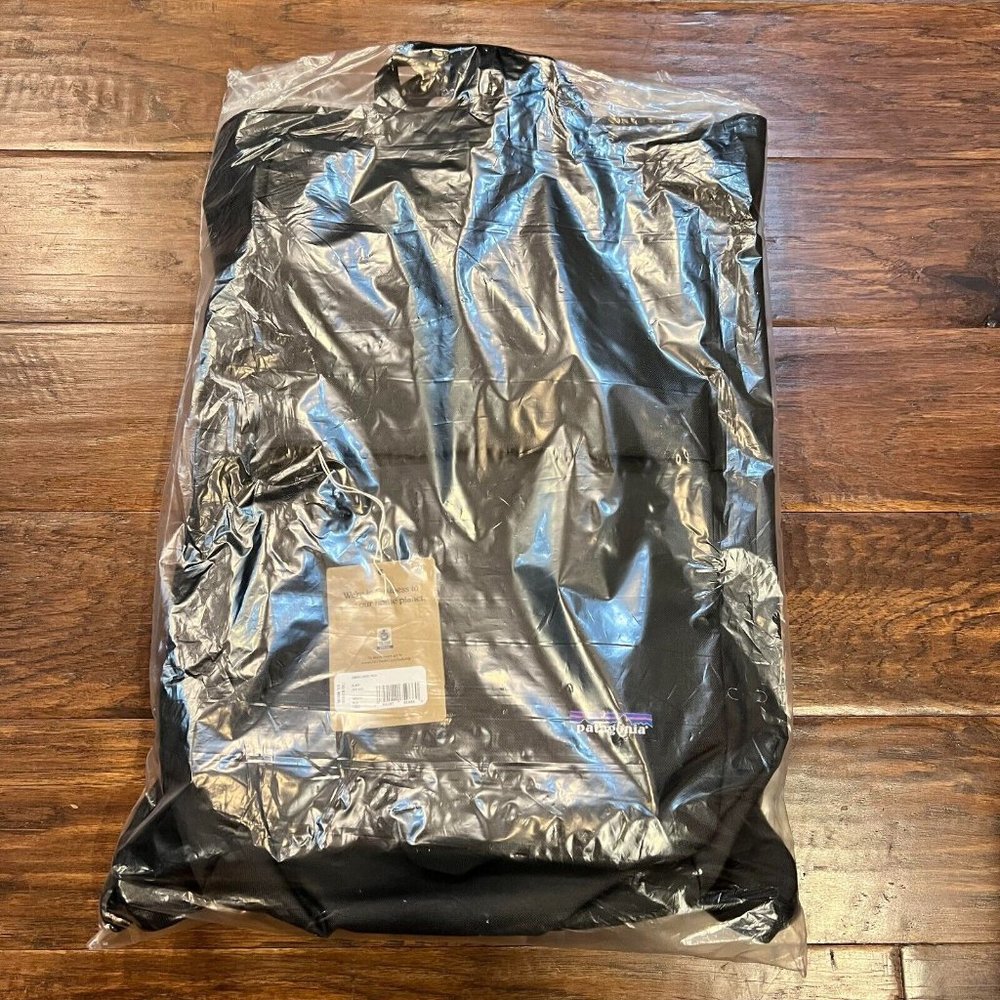 Patagonia Arbor Linked Pack 25L Men's BackPack in Black Rucksack - Picture 6 of 15